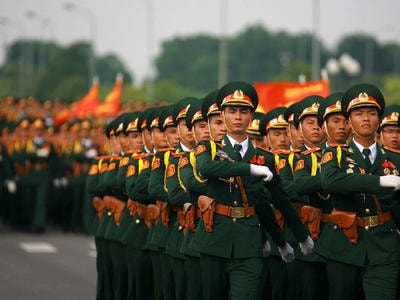 Tập trung xây dựng nền quốc phòng toàn dân vững chắc