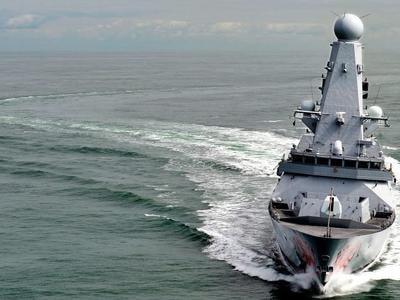 Hàng loạt tàu nằm bờ, hạm đội Anh mất sức chiến đấu