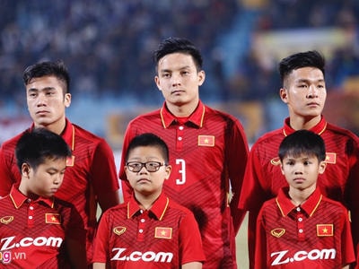 Trung vệ SLNA bị HLV Park Hang Seo bỏ rơi?