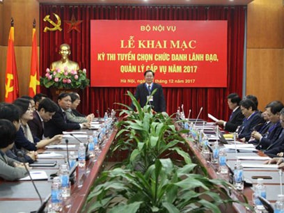 Loại 6 ứng viên, 2 chuyên viên trúng Vụ phó Bộ Nội vụ