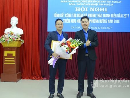 Trung ương Đoàn tặng bằng khen cho 1 tập thể, 3 cá nhân Đoàn Khối Doanh nghiệp tỉnh