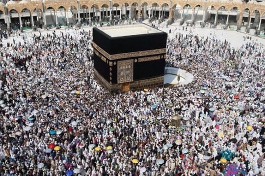 Infographic: Làm gì để sống sót giữa đám đông giẫm đạp?