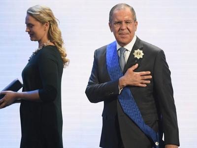 Ông Lavrov kêu gọi EU không bị cuốn theo các quốc gia chống Nga