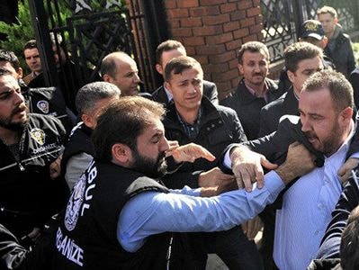 Thổ Nhĩ Kỳ trừng phạt thêm hơn 2.700 người sau đảo chính