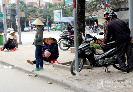 Kiếm tiền bằng việc làm phổ thông: 'Nơi ăn không hết, chỗ tìm không ra'