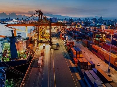Vì sao ngành logistic Việt Nam vẫn chỉ lẹt đẹt đóng góp 2 - 3% cho GDP?
