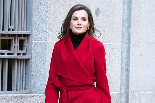 Phong cách thời trang tinh tế của Hoàng hậu Tây Ban Nha