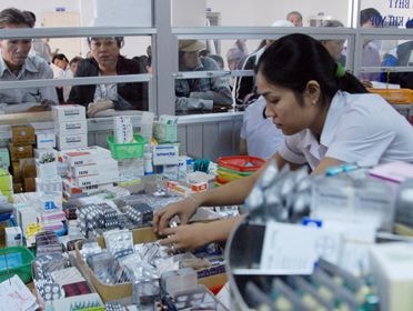 Cắt nhiều vitamin và thuốc hỗ trợ khỏi danh mục thuốc BHYT chi trả