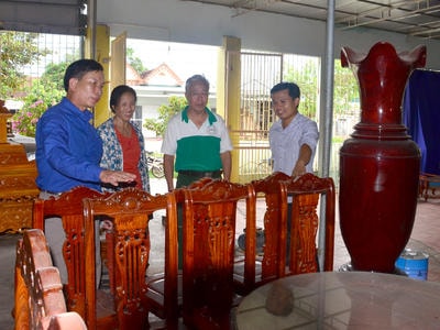 Nhất thể hoá chức danh ở khối, xóm: Quan trọng nhất là khâu lựa chọn cán bộ