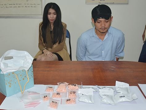 Đại gia gạ tình nhiều cô gái để nhờ giao ma túy