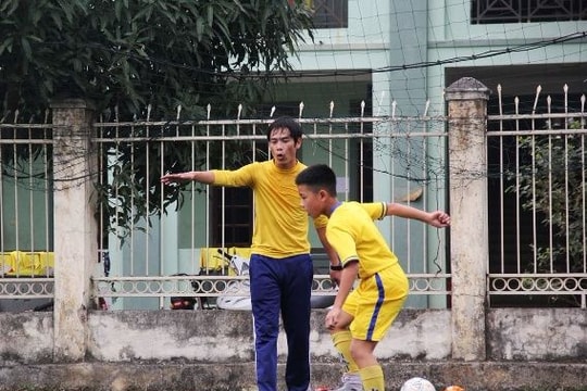 Nguyễn Huy Hoàng làm HLV phó Sông Lam Nghệ An