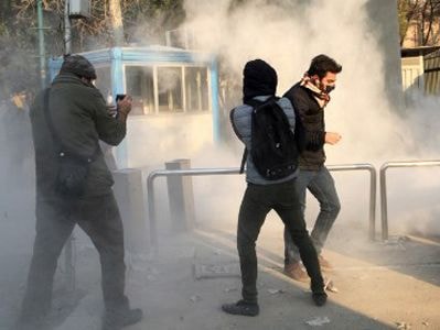 Iran cáo buộc đặc vụ nước ngoài khiến hai người biểu tình thiệt mạng