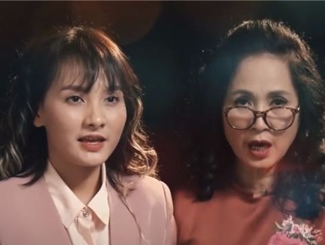 Thưởng thức Happy New Year phiên bản 'Sống chung với mẹ chồng' và 'Người phán xử'