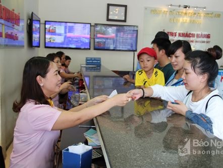 Nghệ An: Xe khách 'ngoài luồng' tự tăng giá vé ngày Tết Dương lịch