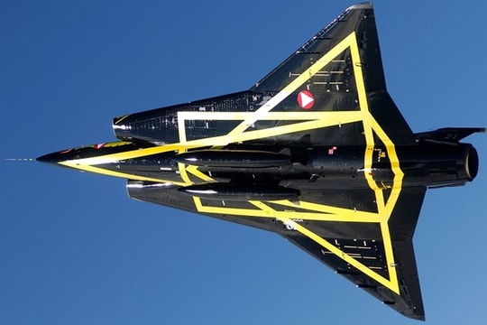 “Rồng sắt” đáng sợ của Không quân Thụy Điển