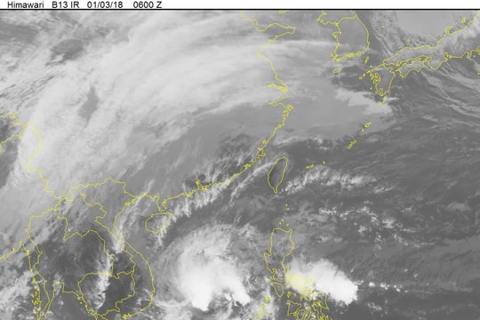 Bão số 1 suy yếu thành áp thấp nhiệt đới, Bắc và Trung bộ tiếp tục mưa