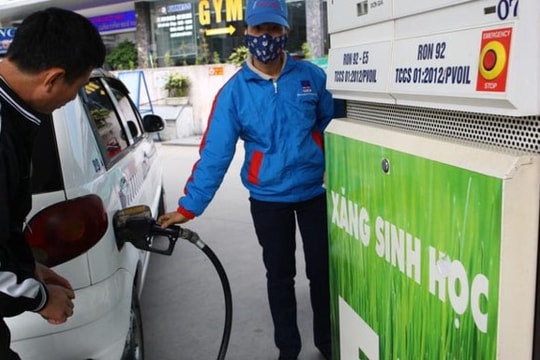 Biến động giá xăng đầu năm 2018