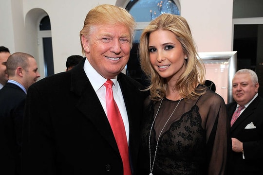 Nhà báo tiết lộ bí mật kiểu tóc của ông Trump