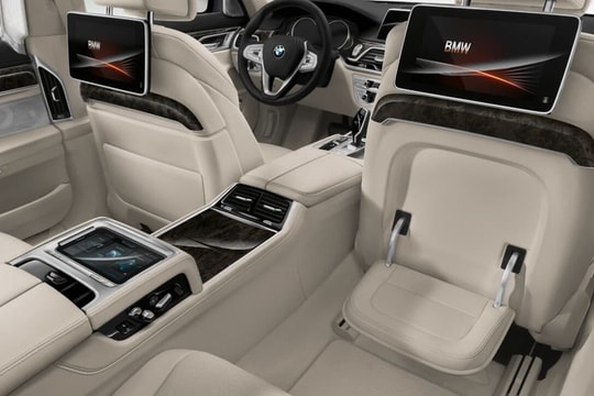 Top 10 xe sang sử dụng công nghệ hiện đại nhất