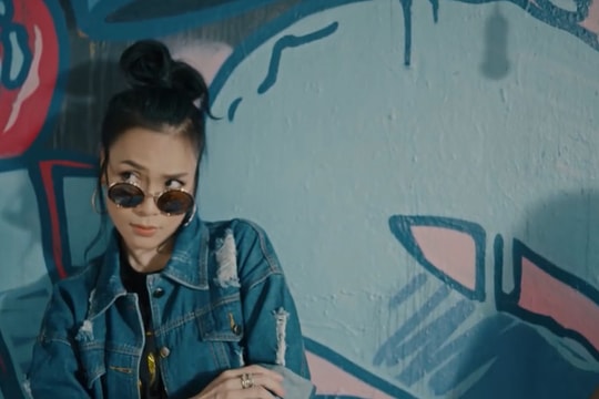 Mỹ Tâm khoe vũ đạo 'say rượu' trong MV 'Người hãy quên em đi'