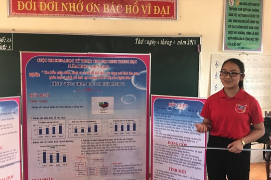 Học sinh lớp 8 nghiên cứu thành công mô hình phân loại và xử lý rác thải