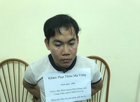 Bắt kẻ buôn 21 bánh heroin táo tợn chống trả, làm bị thương 2 trinh sát
