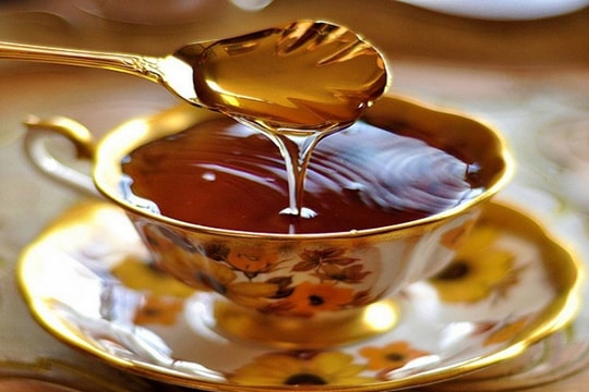 Trị ho cực hiệu quả với mật ong và hành tây