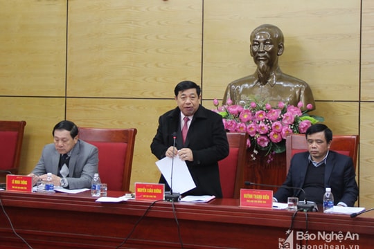 Chủ tịch UBND tỉnh yêu cầu đội ngũ cán bộ Nam Đàn phải vươn lên đáp ứng yêu cầu nhiệm vụ 