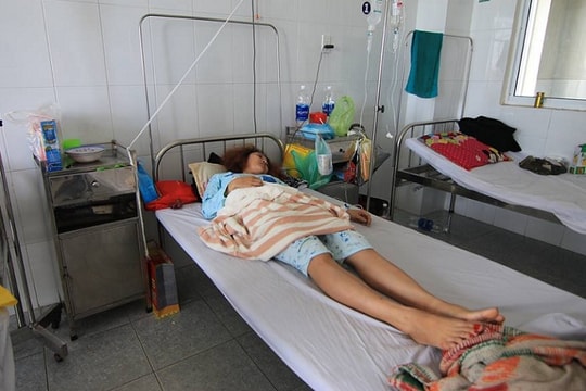 Cách chức Bí thư Đảng ủy xã đánh vợ nhập viện