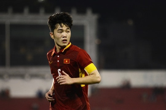 Thủ quân U23 Việt Nam trả lời phỏng vấn AFC trôi chảy bằng Tiếng Anh 