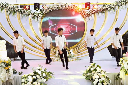 Nhóm học sinh Nghệ An tung clip nhảy mashup gây sốt