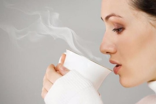 Uống nước nóng, “lời” nhiều hơn “lỗ“