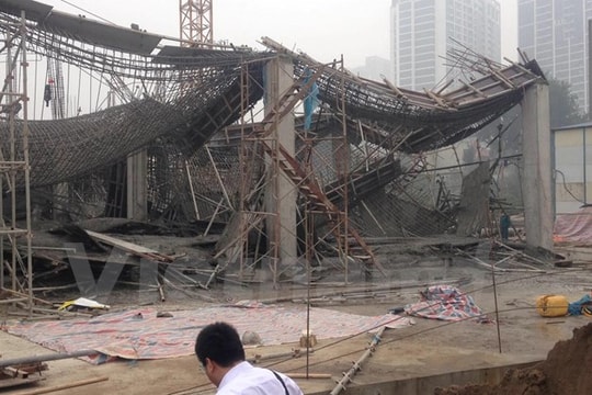 Đình chỉ công trình bị sập khiến 3 công nhân tử vong