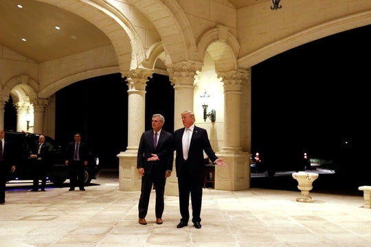 Kevin McCarthy - người tiếp thêm sức mạnh cho Tổng thống Mỹ