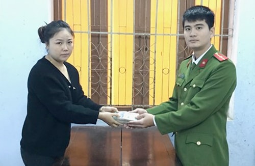 Quên khóa cốp xe máy, mất 100 triệu đồng