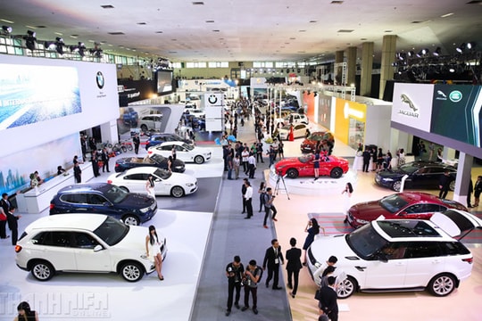 Nửa tháng Việt Nam chỉ nhập 6 ô tô con