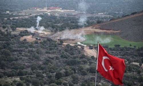 Bộ binh Thổ Nhĩ Kỳ tiến vào Syria để giao tranh với dân quân