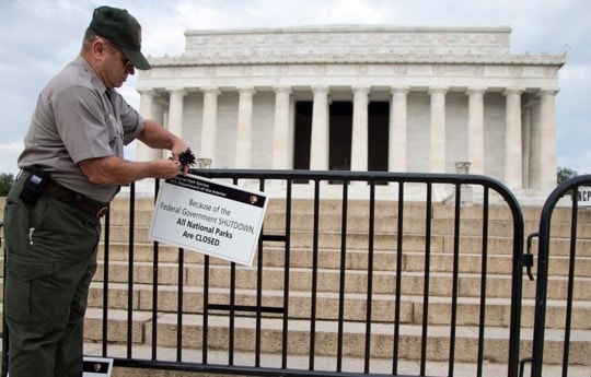 Nước Mỹ đã bao nhiêu lần đóng cửa Chính phủ?