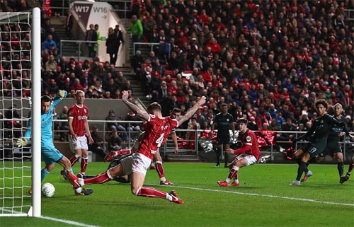 Man City vào chung kết Cup Liên đoàn Anh