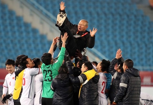 Báo Trung Quốc: “Tiền không mua được thành công như Việt Nam“
