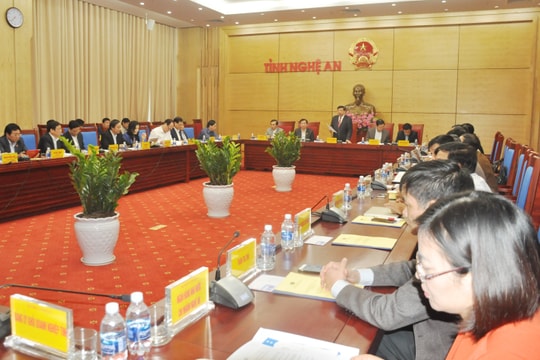 Chủ tịch UBND tỉnh: Kiên quyết đình chỉ các cơ sở kinh doanh xăng kém chất lượng