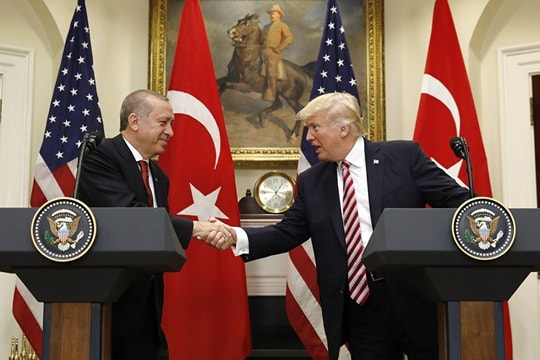 Donald Trump và Tayyip Erdogan đồng ý phản đối chủ nghĩa khủng bố