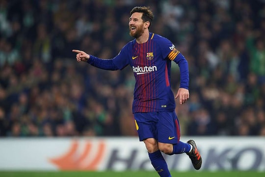 Chiếc giày Vàng khó thoát khỏi tay Messi