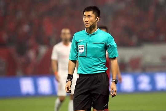 AFC đổi trọng tài bắt chính trận chung kết Việt Nam - Uzbekistan