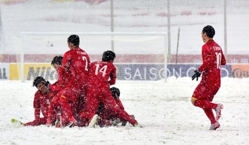 “Khát vọng Việt” từ thành công của U23 Việt Nam vào đề Văn 