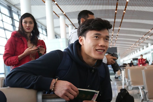 Thủ môn Bùi Tiến Dũng lần đầu “bật mí” chuyện yêu