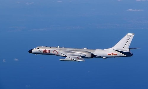 Phi cơ quân sự Trung Quốc rơi trong lúc bay huấn luyện