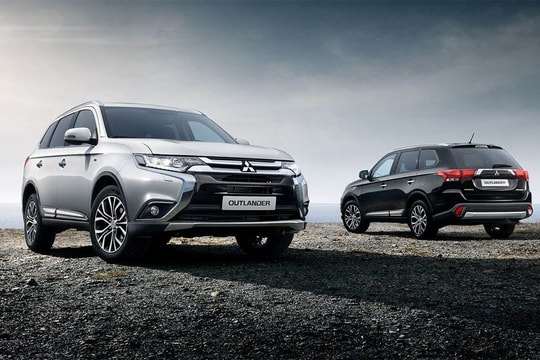 Liên tục ra hàng mới, ô tô nội giảm giá trăm triệu