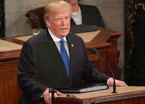 Hạ nghị sỹ Mỹ: Ông Trump “không nên bỏ bất cứ ai lại phía sau“