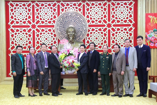 Nâng tầm cao mới trong quan hệ Nghệ An - Khăm Muộn 